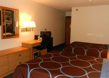 Super 8 by Wyndham Potosi hotel thumbnail 4