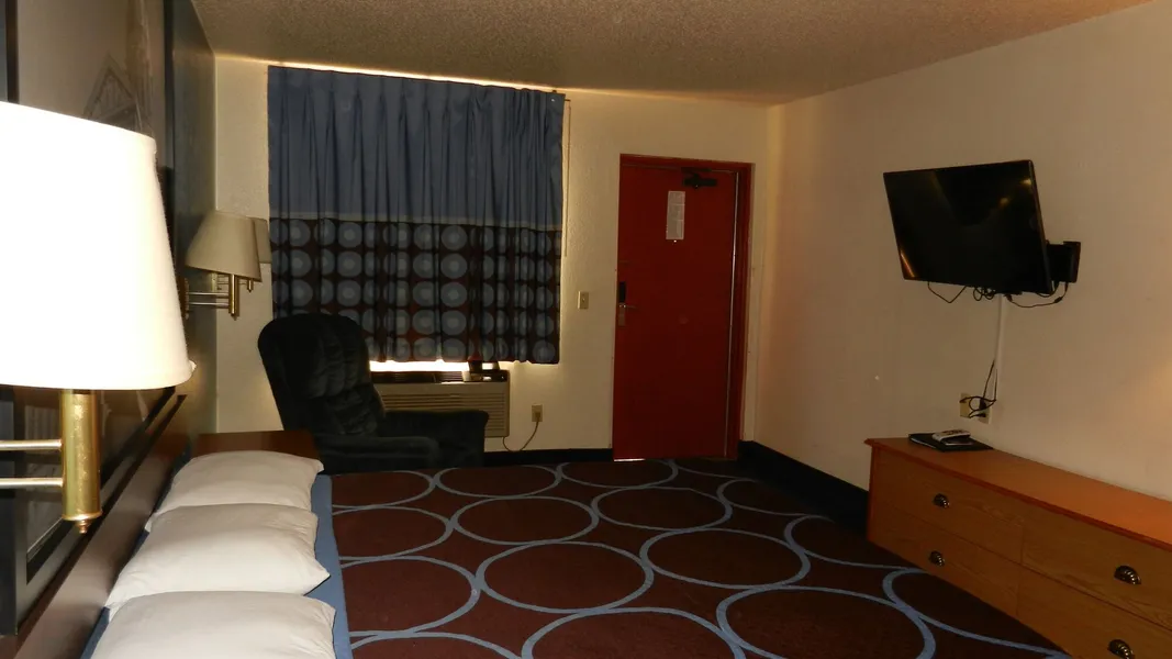 Super 8 by Wyndham Potosi hotel detail image 6