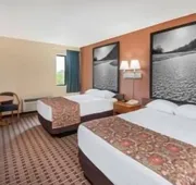 Super 8 by Wyndham Charleston/Sikeston East MO hotel detail image 4
