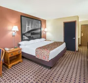 Super 8 by Wyndham Charleston/Sikeston East MO hotel detail image 7