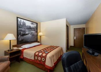 Super 8 by Wyndham Bemidji MN hotel thumbnail 6