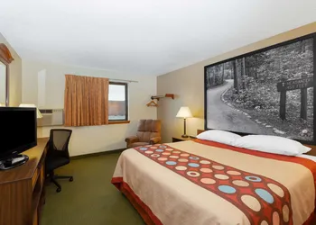 Super 8 by Wyndham Bemidji MN hotel thumbnail 7