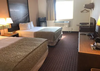 Super 8 by Wyndham Pendleton hotel thumbnail 6