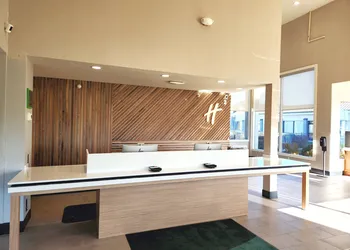 Holiday Inn Ontario by IHG hotel thumbnail 2