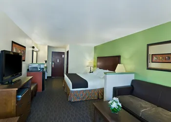 Oxford Suites Hermiston hotel thumbnail 5