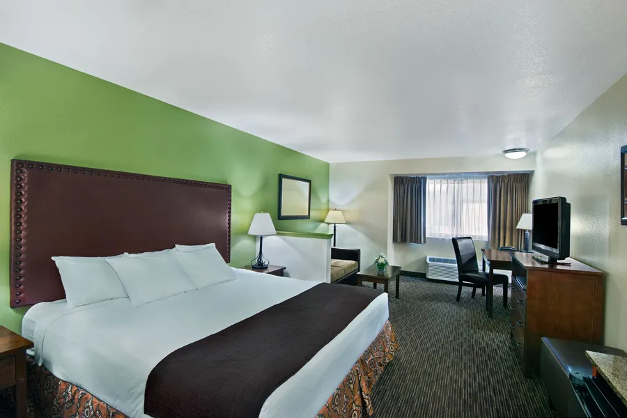 Oxford Suites Hermiston hotel detail image 6