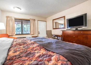 Rodeway Inn Baker City hotel thumbnail 8