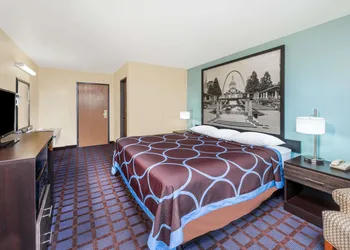 Super 8 by Wyndham Okawville hotel thumbnail 8