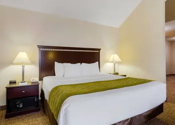Comfort Inn & Suites Greeley hotel thumbnail 6