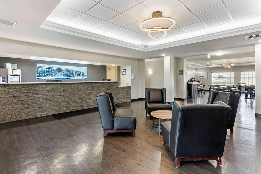 Best Western Plus MidAmerica Hotel hotel detail image 2