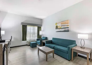 Best Western Plus MidAmerica Hotel hotel thumbnail 5