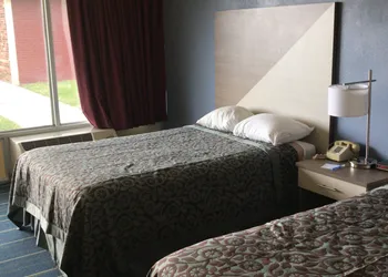 Days Inn by Wyndham Salem, Illinois hotel thumbnail 4