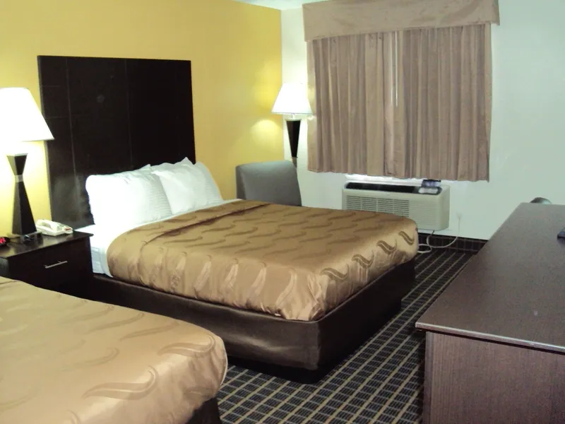 Quality Inn Carbondale University area hotel detail image 6