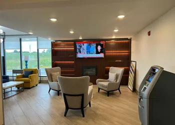 Comfort Inn hotel thumbnail 7