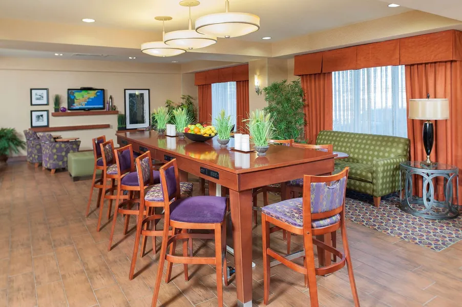 Hampton Inn Macomb hotel detail image 6
