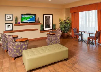 Hampton Inn Macomb hotel thumbnail 8