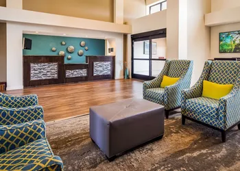 Best Western Plus Yadkin Valley Inn & Suites hotel thumbnail 2