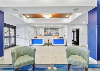 Holiday Inn Express Hotel & Suites Mount Airy by IHG hotel thumbnail 2
