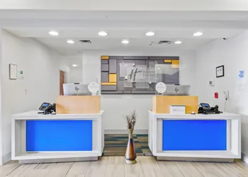 Holiday Inn Express Hotel & Suites Mount Airy by IHG hotel thumbnail 3