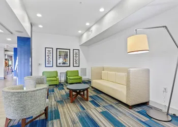 Holiday Inn Express Hotel & Suites Mount Airy by IHG hotel thumbnail 4