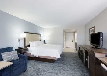Hampton Inn Mount Airy hotel thumbnail 6
