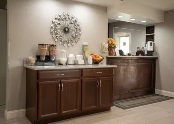 Knights Inn Mount Airy hotel thumbnail 4