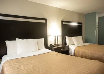 Knights Inn Mount Airy hotel thumbnail 6