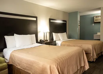 Knights Inn Mount Airy hotel thumbnail 7