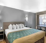 Econo Lodge Inn & Suites Socorro hotel detail image 4