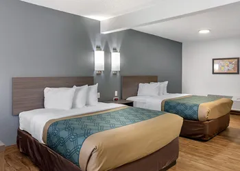 Econo Lodge Inn & Suites Socorro hotel thumbnail 8
