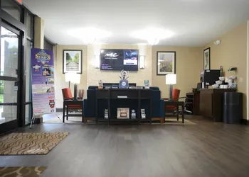 Comfort Inn Shelby hotel thumbnail 2