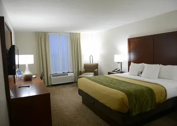 Comfort Inn Shelby hotel thumbnail 8