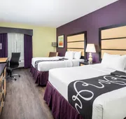 La Quinta Inn & Suites by Wyndham Hinesville - Fort Stewart hotel detail image 4