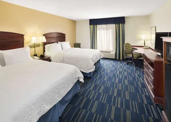 Hampton Inn Hinesville hotel thumbnail 5