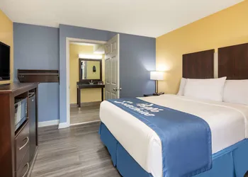 Days Inn by Wyndham Muscle Shoals Florence hotel thumbnail 7