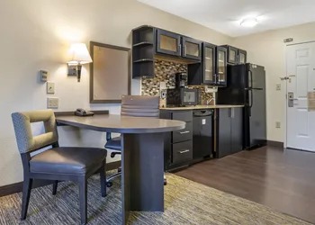 Candlewood Suites Alabaster by IHG hotel thumbnail 6