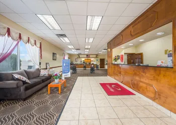 Econo Lodge Cullman South hotel thumbnail 2