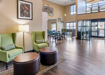Comfort Inn & Suites Lincoln I-20 hotel thumbnail 3