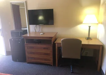 Relax Inn Guin hotel thumbnail 5