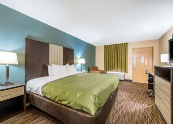 Quality Inn Cullman I-65 Exit 310 hotel thumbnail 5