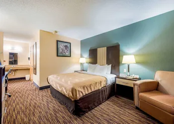 Quality Inn Cullman I-65 Exit 310 hotel thumbnail 8