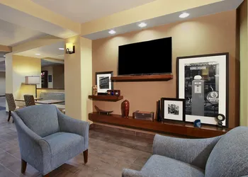 Hampton Inn Winfield hotel thumbnail 5