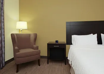 Hampton Inn Winfield hotel thumbnail 7