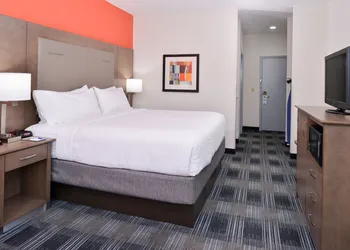 Holiday Inn Express Clanton by IHG hotel thumbnail 6