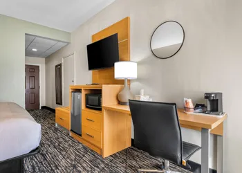 Quality Inn Alexander City hotel thumbnail 7