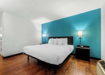 Americas Best Value Inn Hamilton hotel thumbnail 6