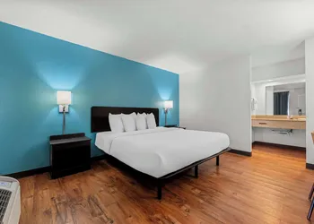 Americas Best Value Inn Hamilton hotel thumbnail 8