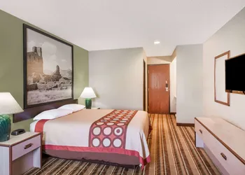 Super 8 by Wyndham Socorro hotel thumbnail 4