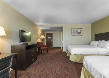 Holiday Inn Express Hotel & Suites Cullman by IHG hotel thumbnail 4