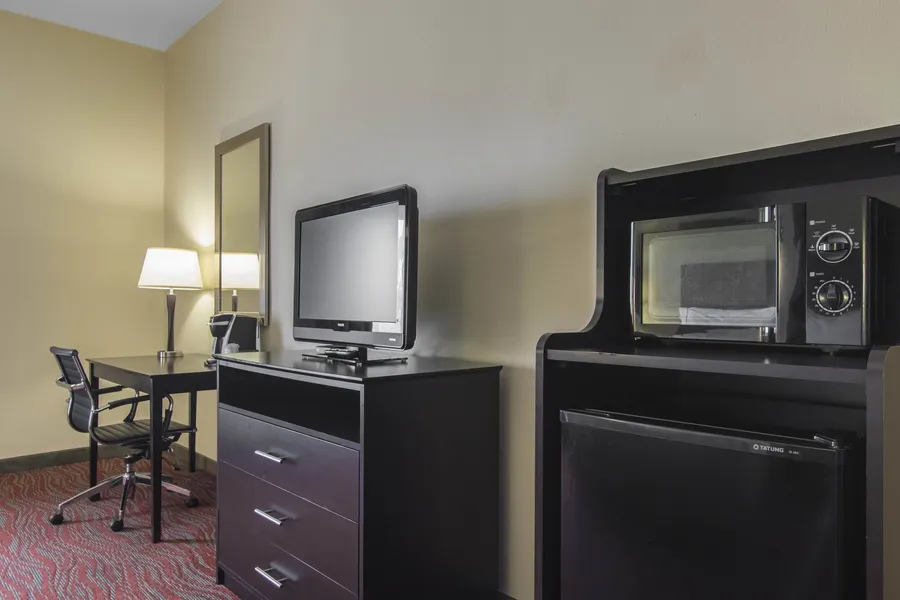 Holiday Inn Express Hotel & Suites Cullman by IHG hotel detail image 6
